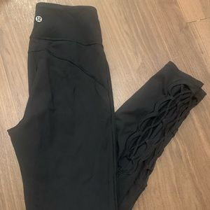 Lululemon size 4 high waisted braided leggings